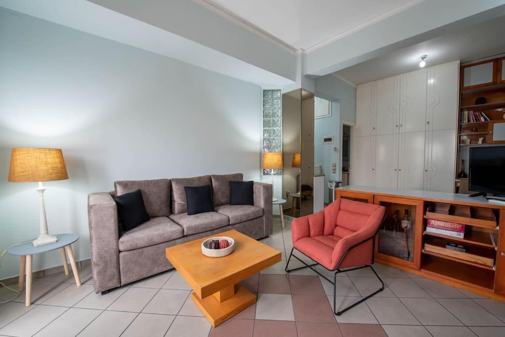 Art Of Urban Hospitality! Apartment Mytilene